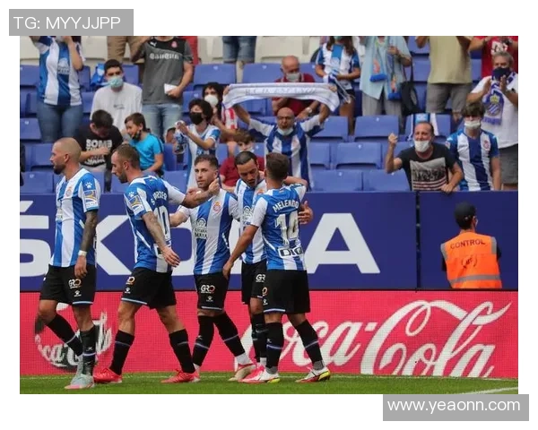 西甲激战巴黎圣日耳曼6比2莱比锡补时争议进球引发全场狂欢